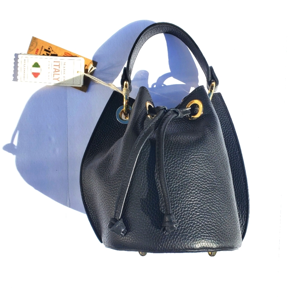 NWT ITALIAN LEATHER BUCKET BAG CROSSBODY CHAIN  Gold